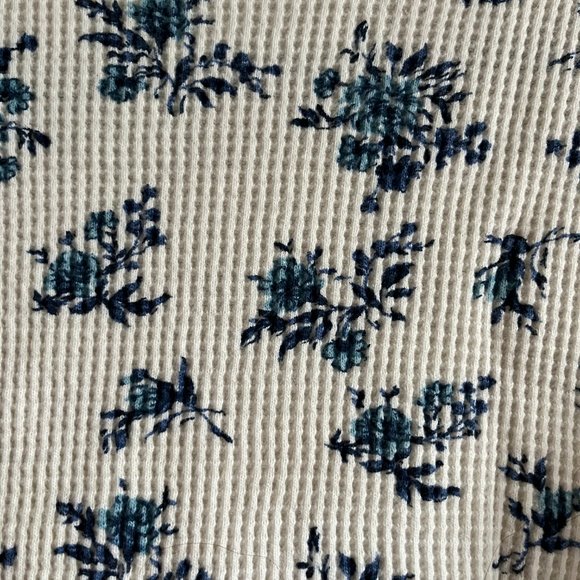 Vintage | 90's Floral Waffle Tee - Picture 3 of 3